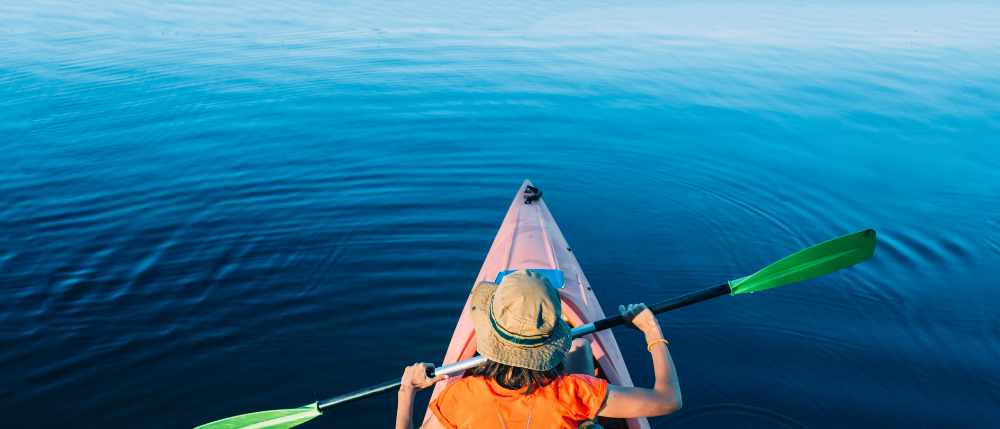 Kayaking Lake Geneva Cologny shoreline.png