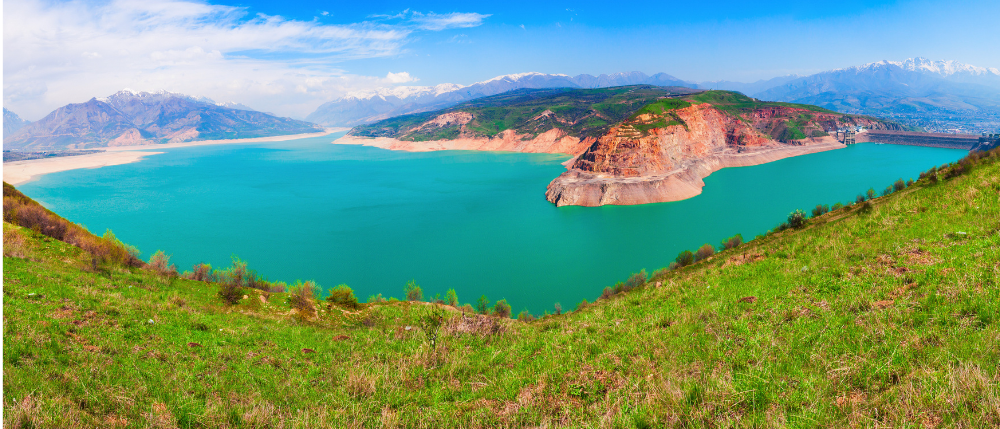3 Chimgan Mountains and Charvak Lake, Uzbekistan.png