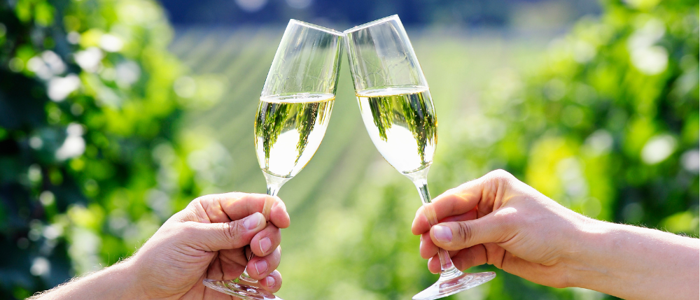 Prosecco glasses.png