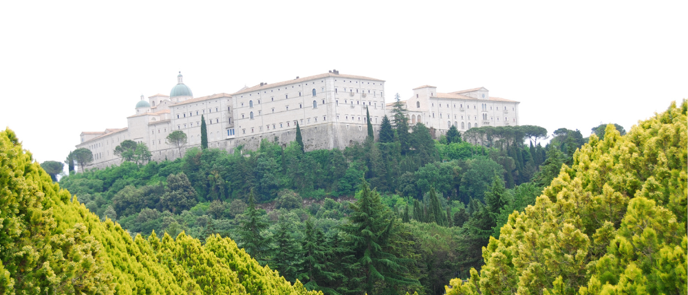 Abbazia di Montecassino panoramic view monastery Italy.png