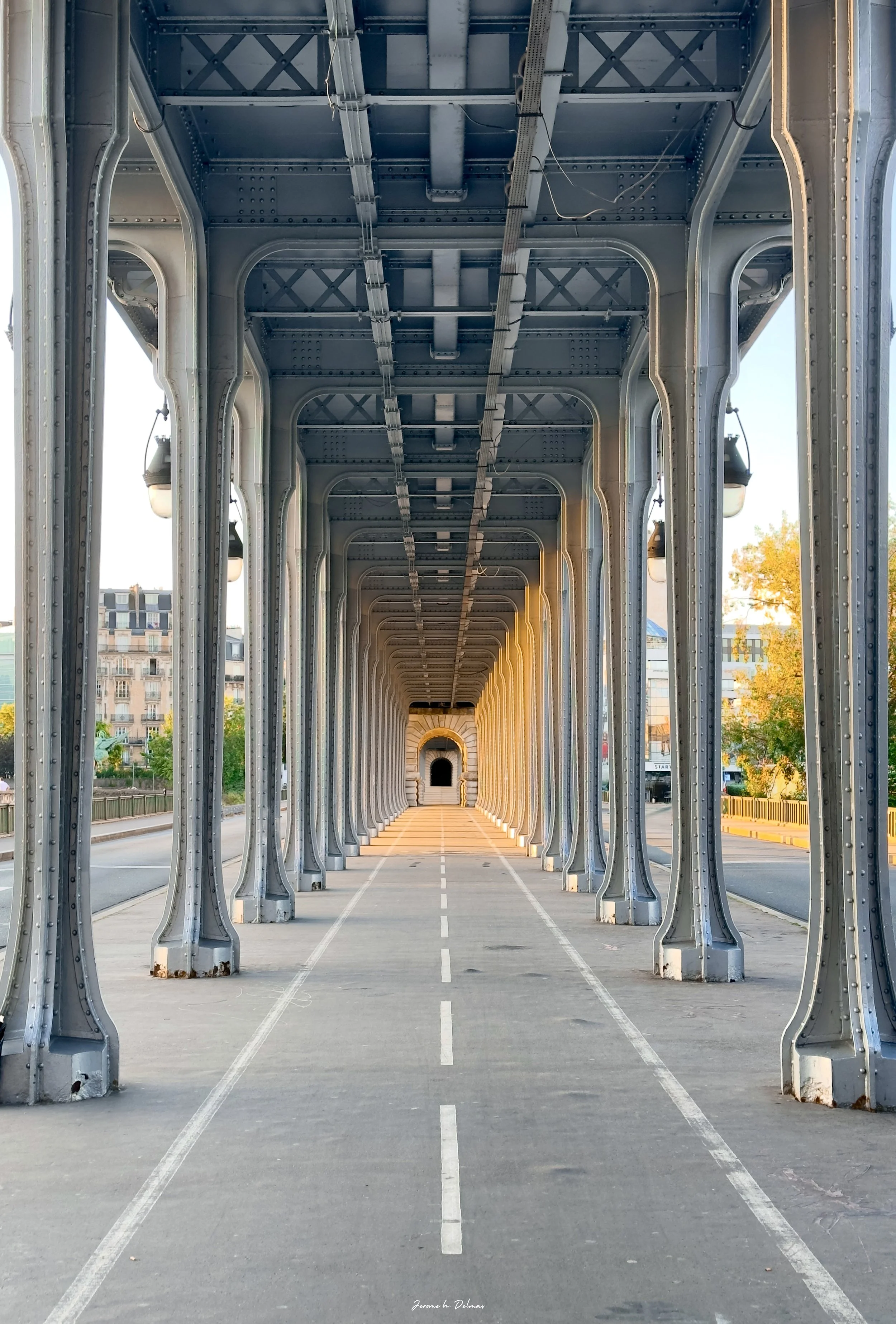LEVER DE SOLEIL DANS L'ALIGNEMENT DU PONT BIR HAKEIM