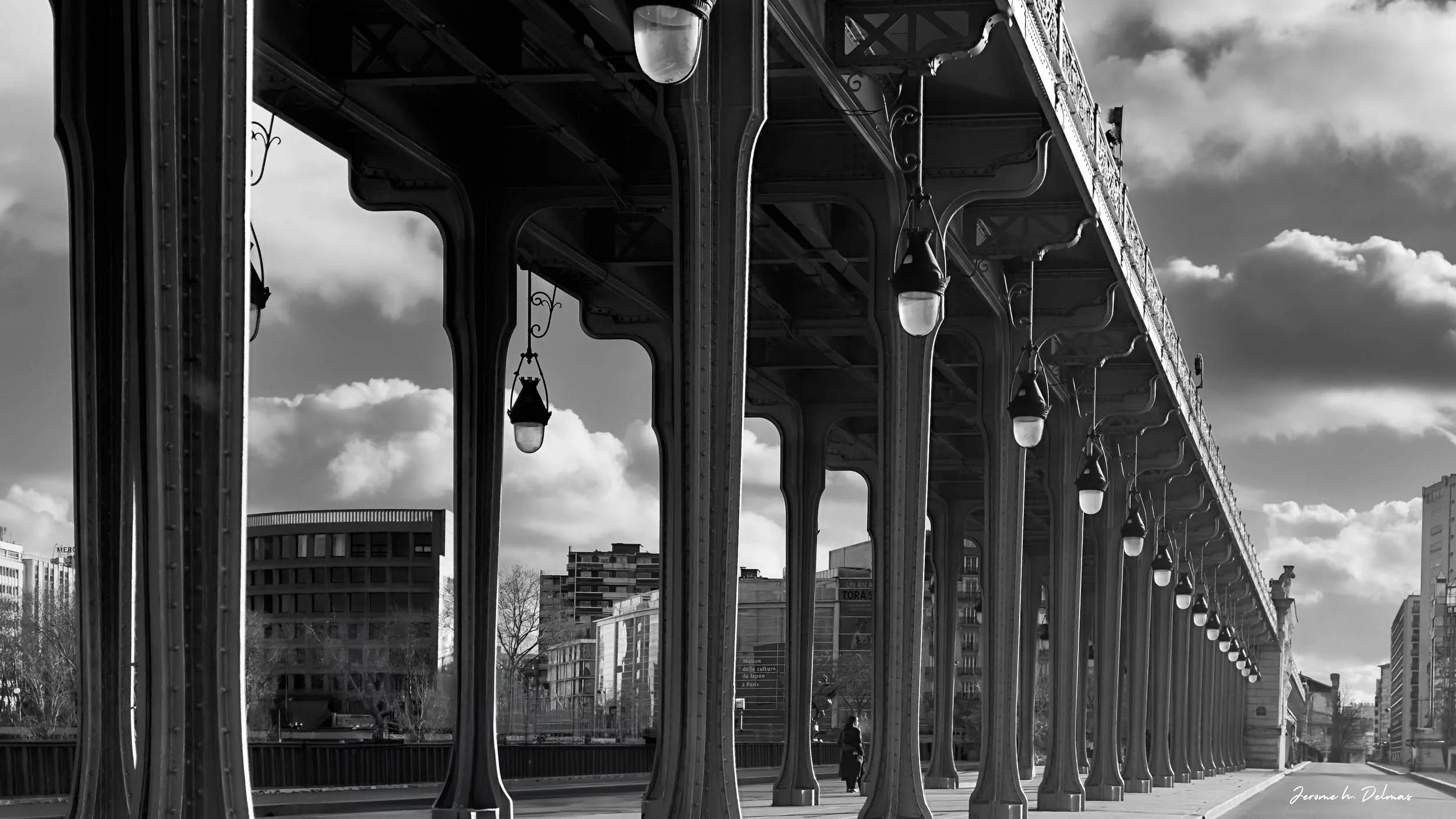 PONT BIR-HAKEIM