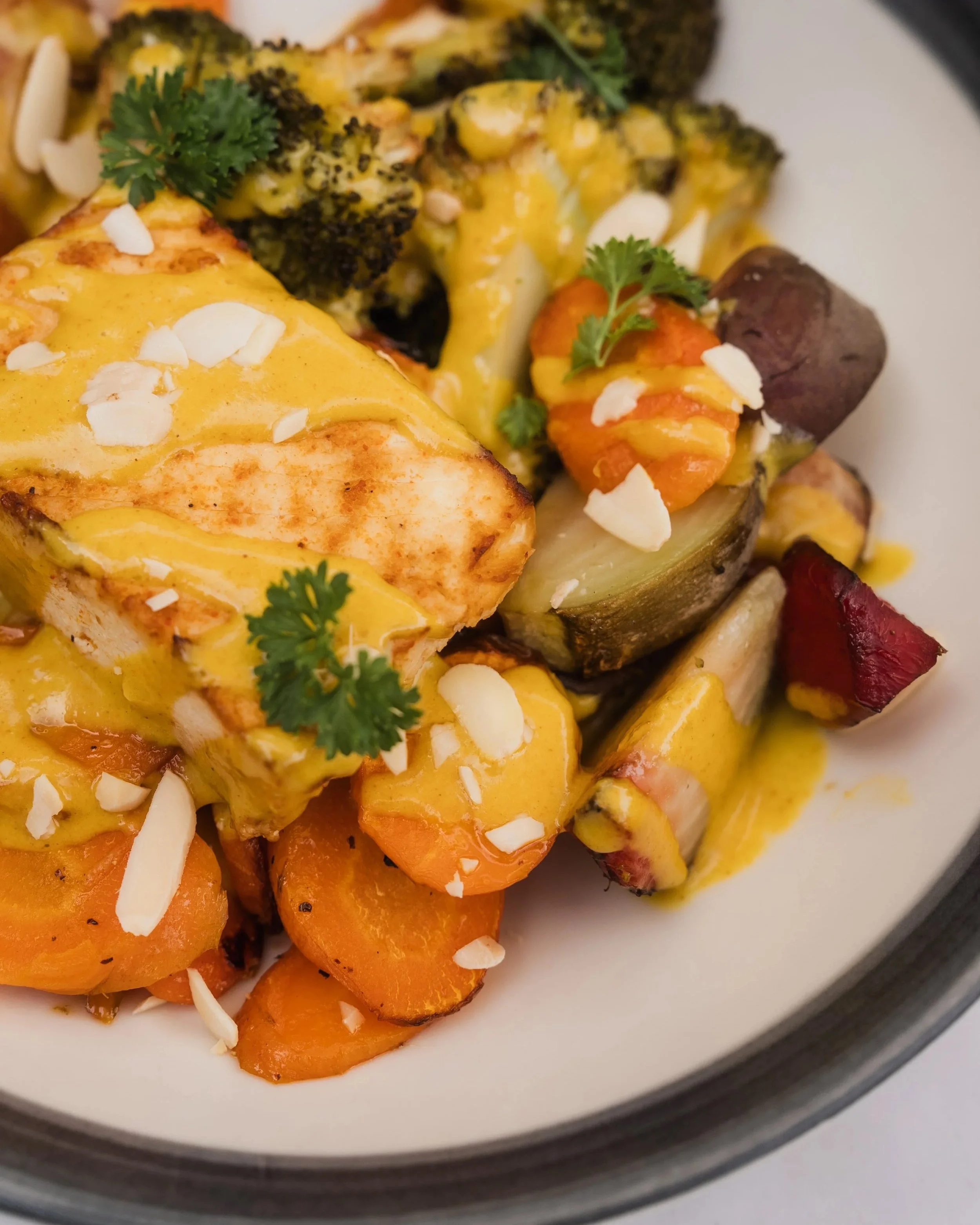 Golden Salmon-Style Rainbow Bowl