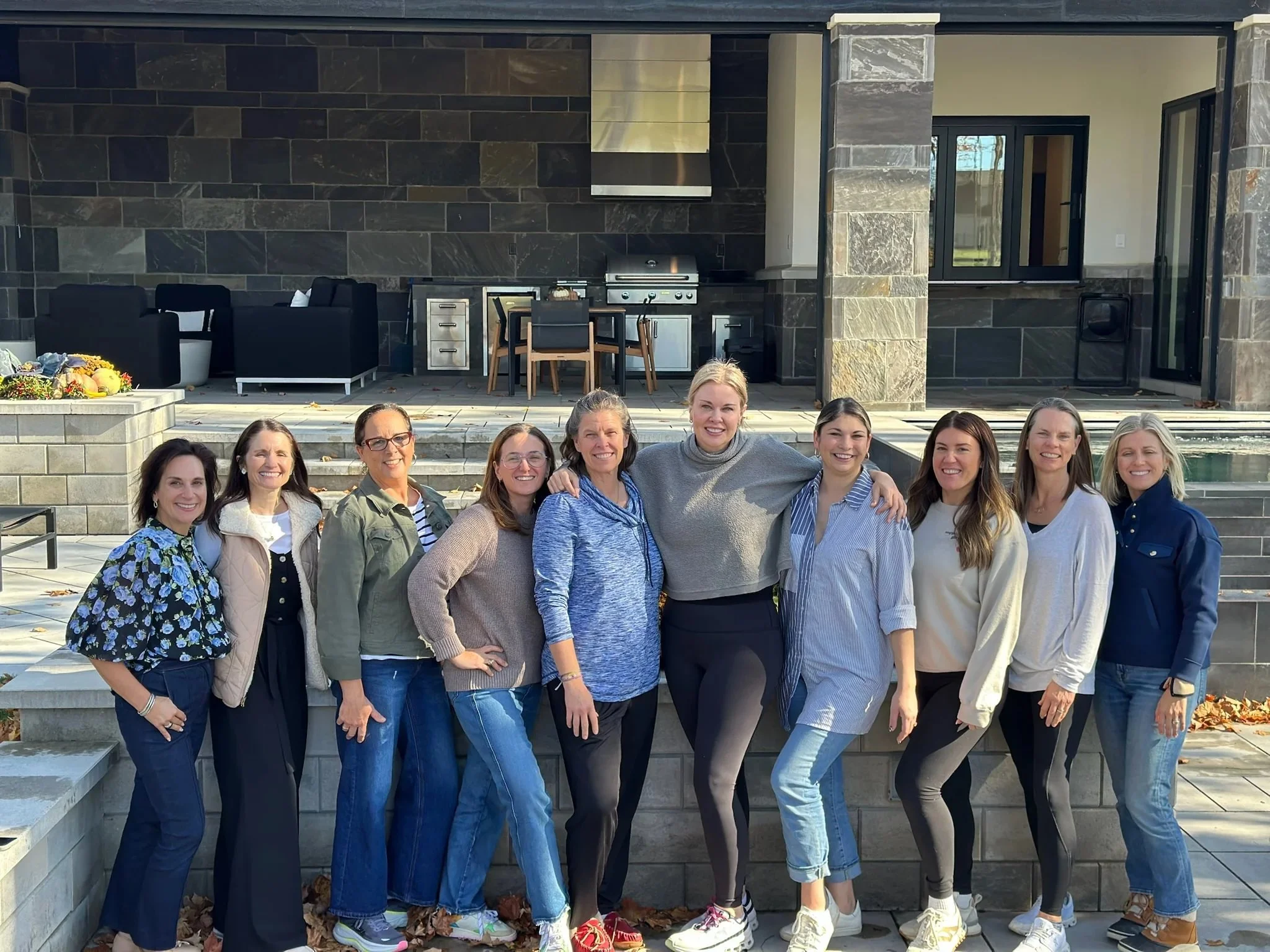 Andrea Liebross coaching retreat group photo women business owners and entrepreneurs outdoor event