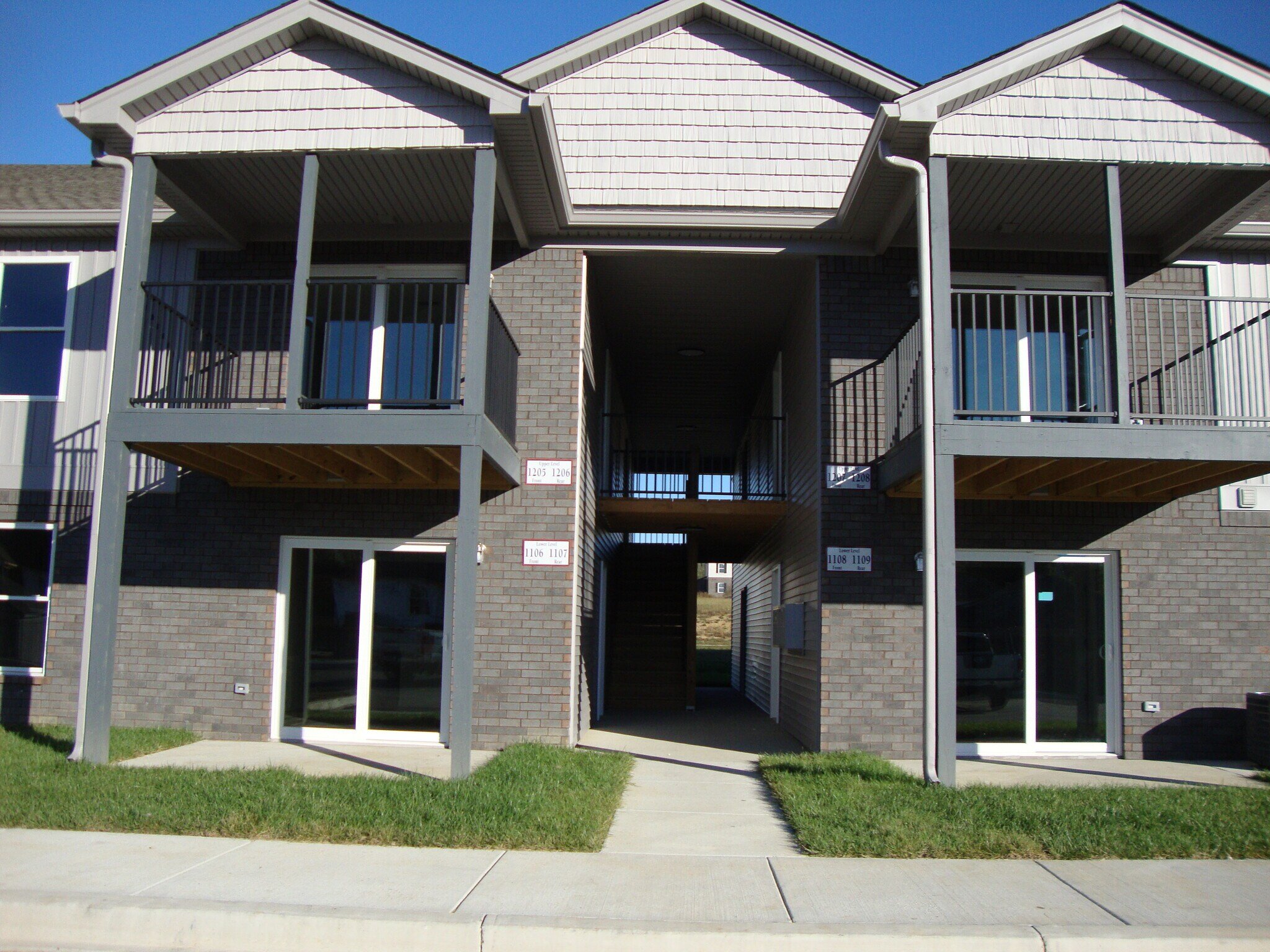 independence-village-la-grange-ky-building-photo (8).jpg