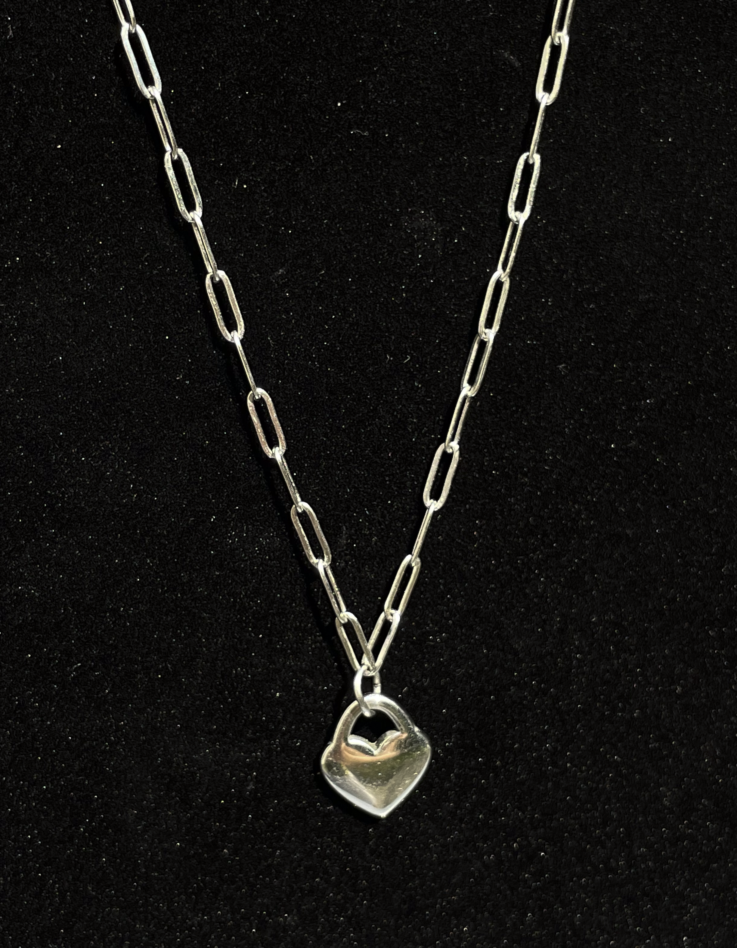Luv • Necklace