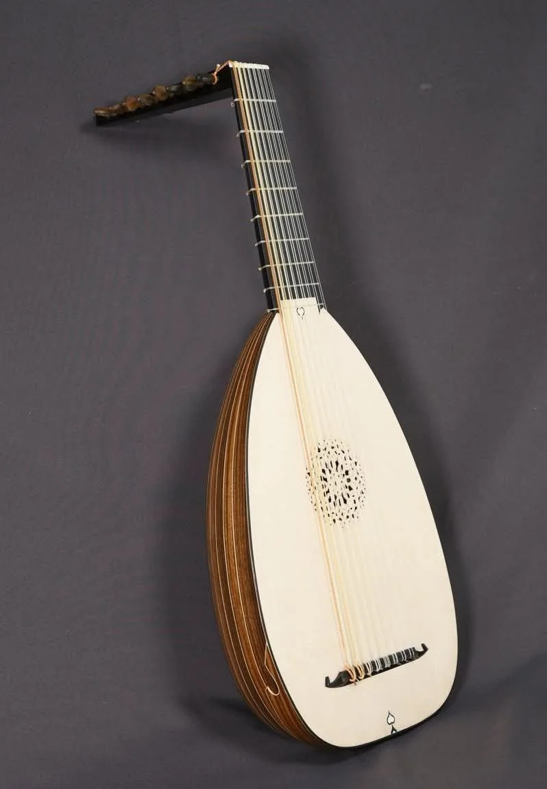 Eight-course lute