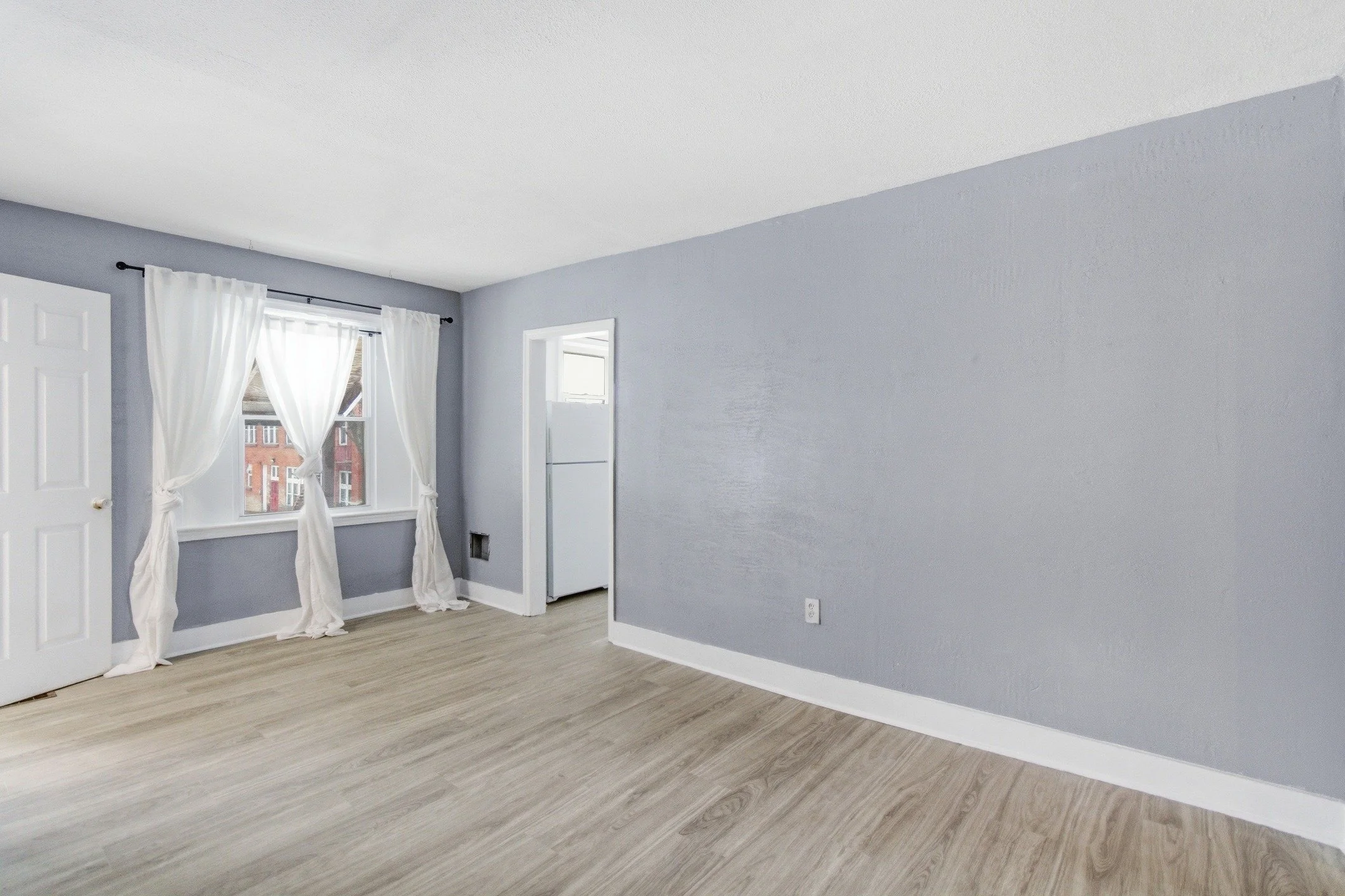 Some real estate photography down in Baltimore on this clean 2-floor apartment unit 📸🔥

If you&rsquo;re a Realtor, landlord, or property manager and need MLS-ready listing photos, or rental marketing content, Rhodes Media &amp; Photo has you covere