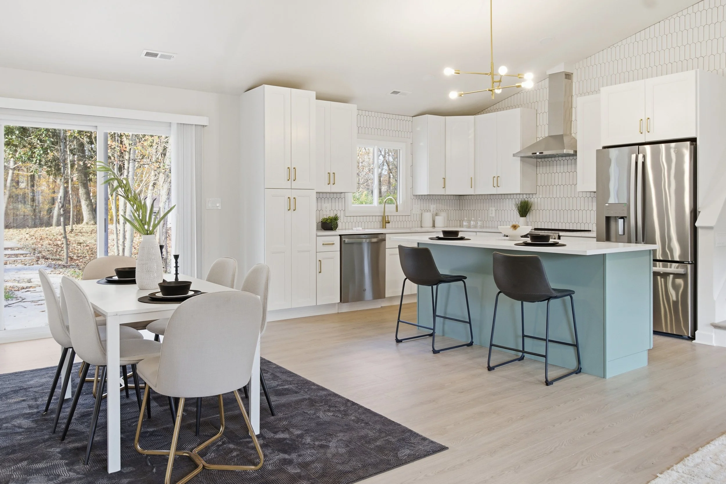 High definition photo of newly remolded kitchen with clean and bright design