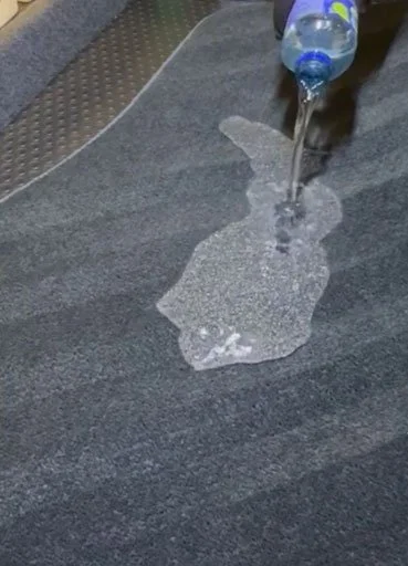 TRAITEMENT HYDROPHOBE POUR LES TEXTILES
