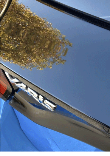 RENOVATION ET POLISSAGE BLACK PIANO BANDEAU ARRIERE TOYOTA YARIS