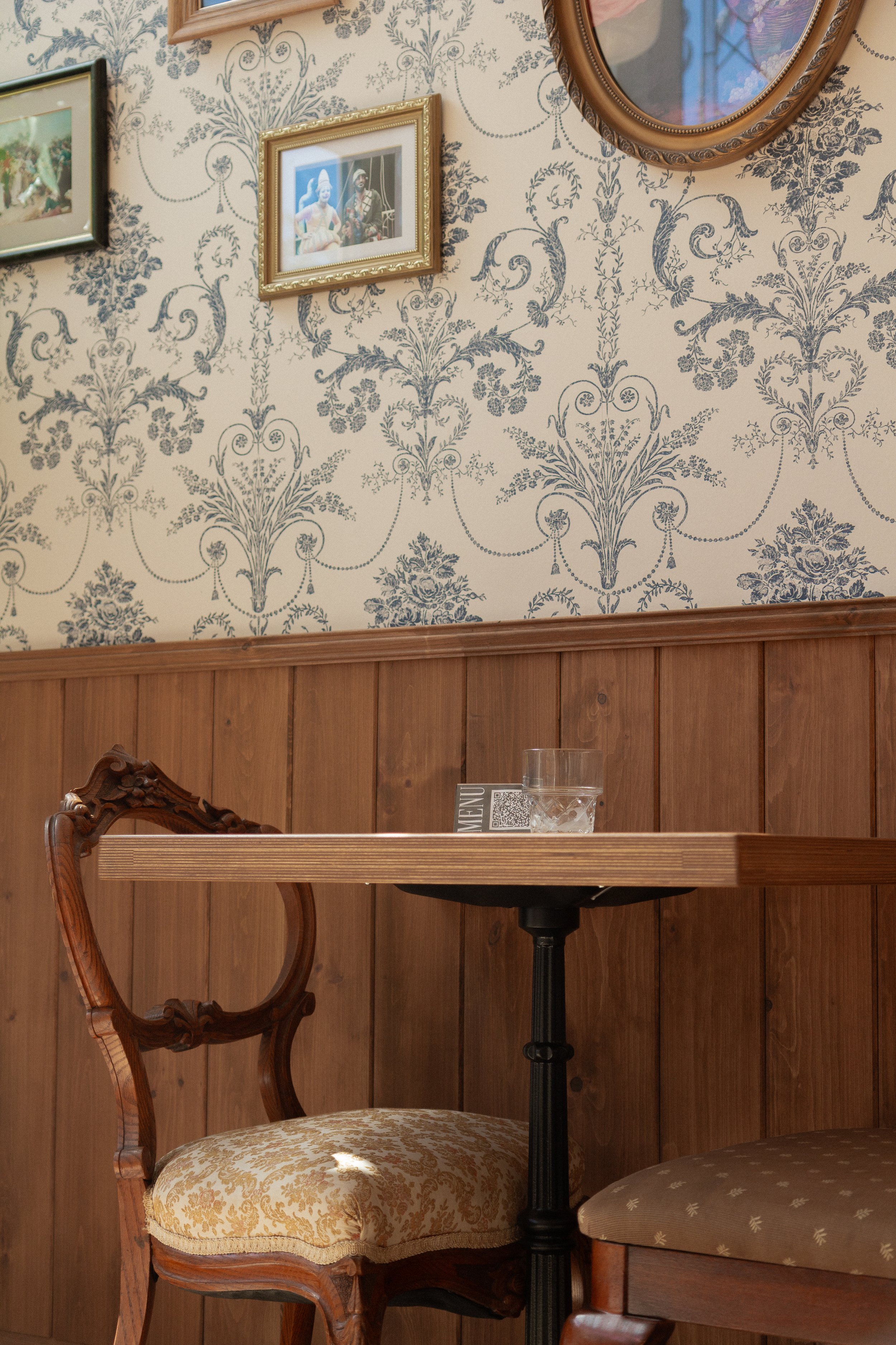 5 - LeSaint-Jean-22.jpg - LAMBRIS MURAL.jpg