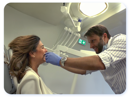 Christian-Coachman-hands-on-dental-training-in-Sao-Paulo-Brazil_36b247c604a0c5c0b9e4eeb9847b3b08.png