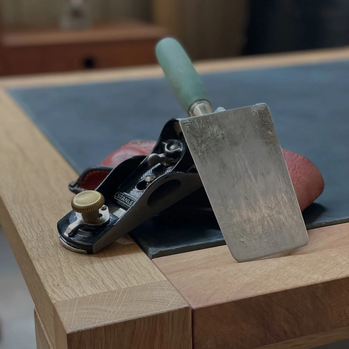 Concrete is solid and calm. Wood has texture and warmth. Together they make a space feel clear and comfortable.