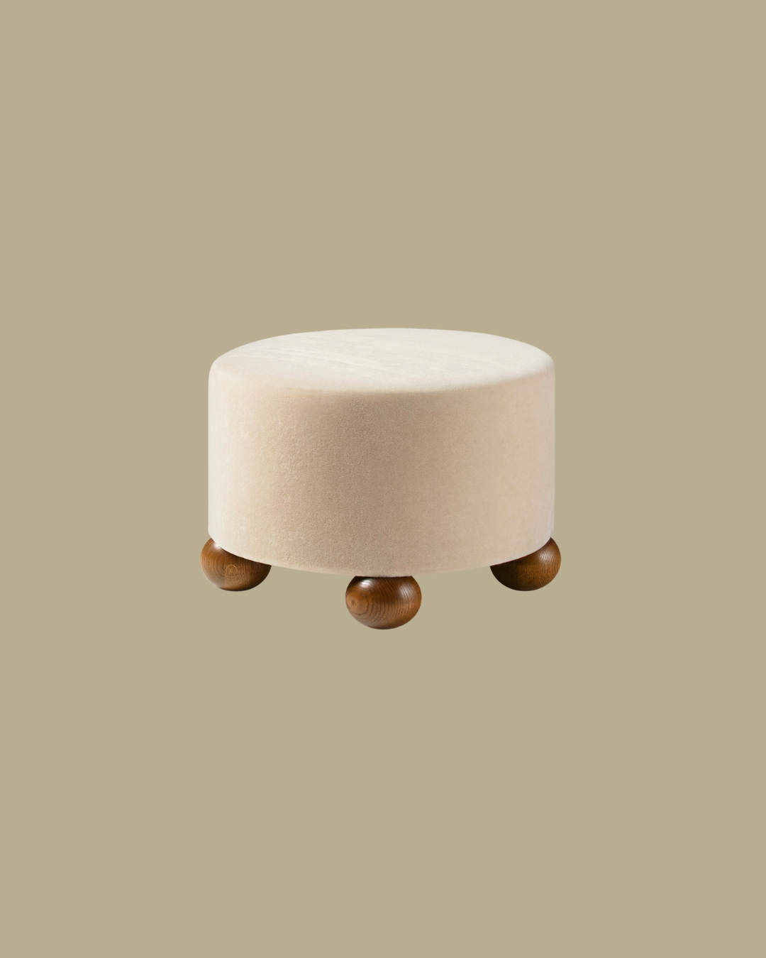 DAGMAR Velvet Luupo Ottoman - Teddy.png