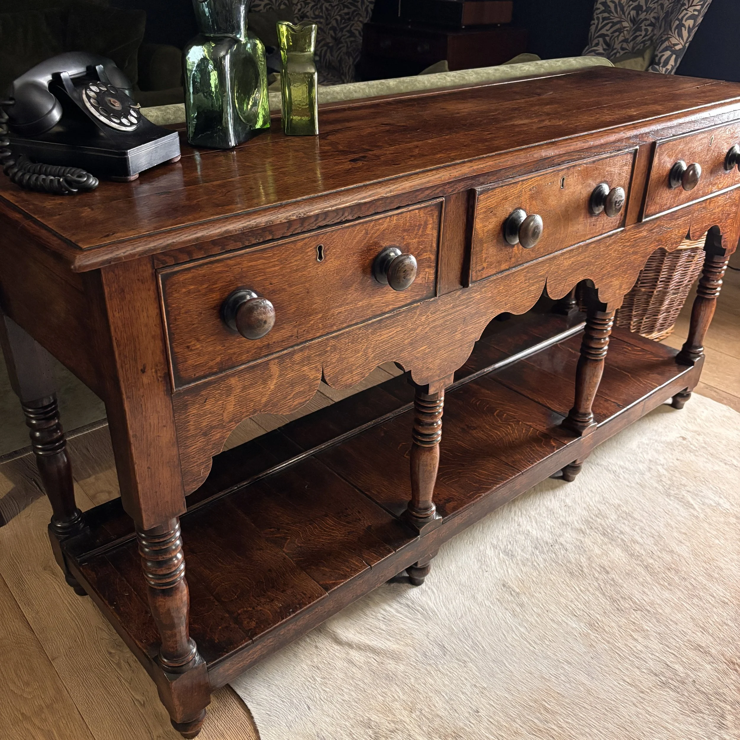Welsh Potboard Dresser