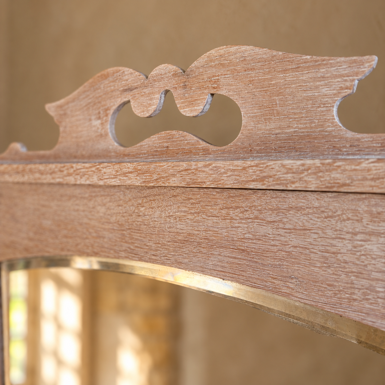 Limed dresser with carved mirror crest.png