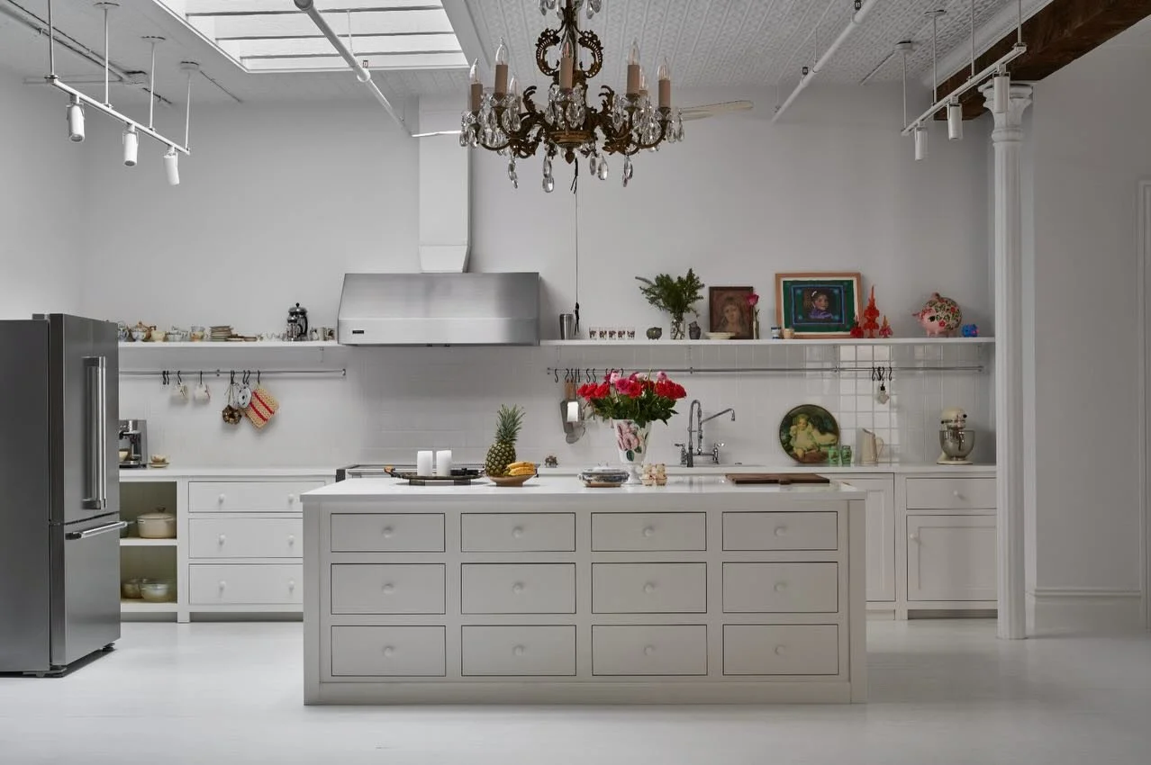 Built with clean lines, custom cabinetry, and precise detailing, this kitchen balances function and finish. From the flush tile to the millwork and hardware placement, every element was thoughtfully executed on site.

Architect &amp; Interior Designe