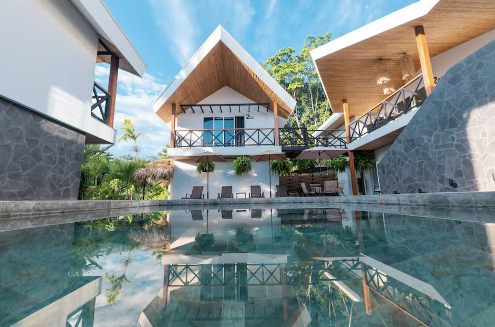 Echoes of Earth Retreat Jaco Location Pool.png