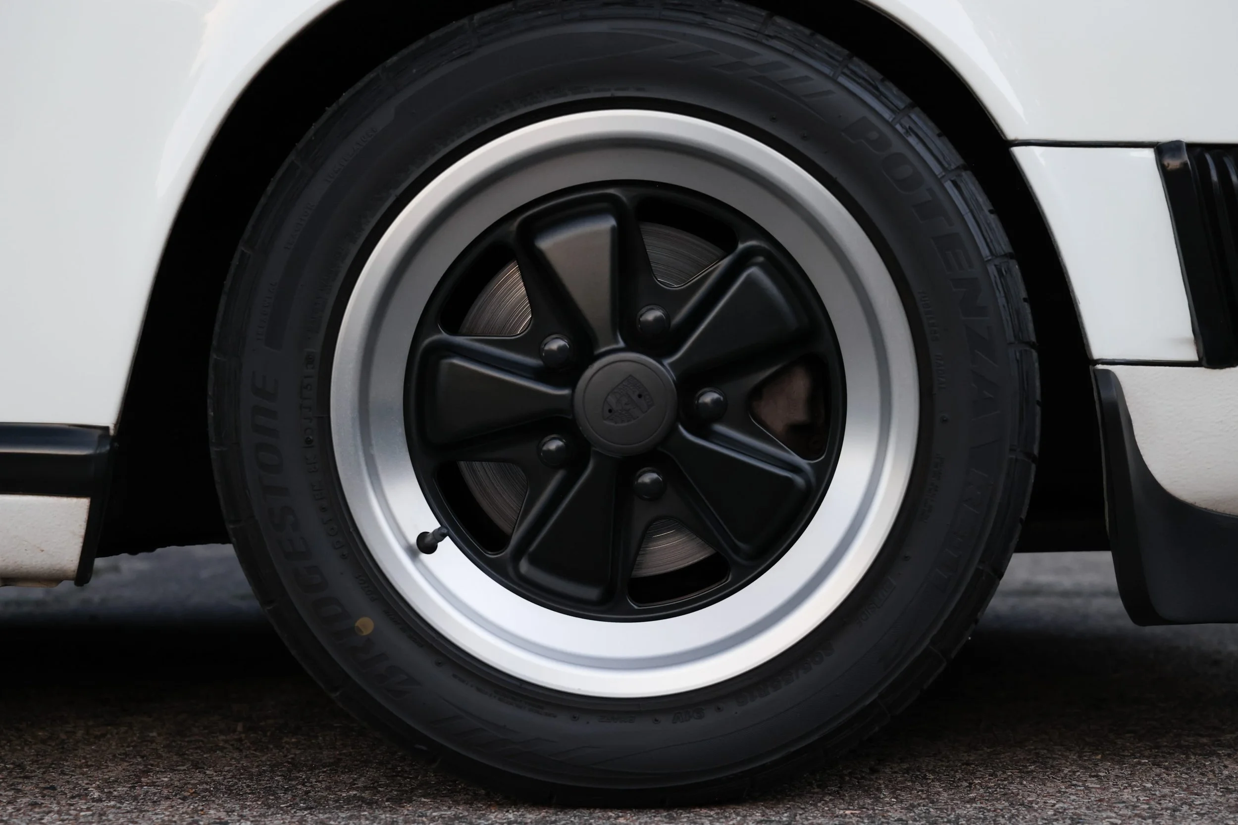 S120447-911 SC-Grand Prix White-Resized-044.jpg