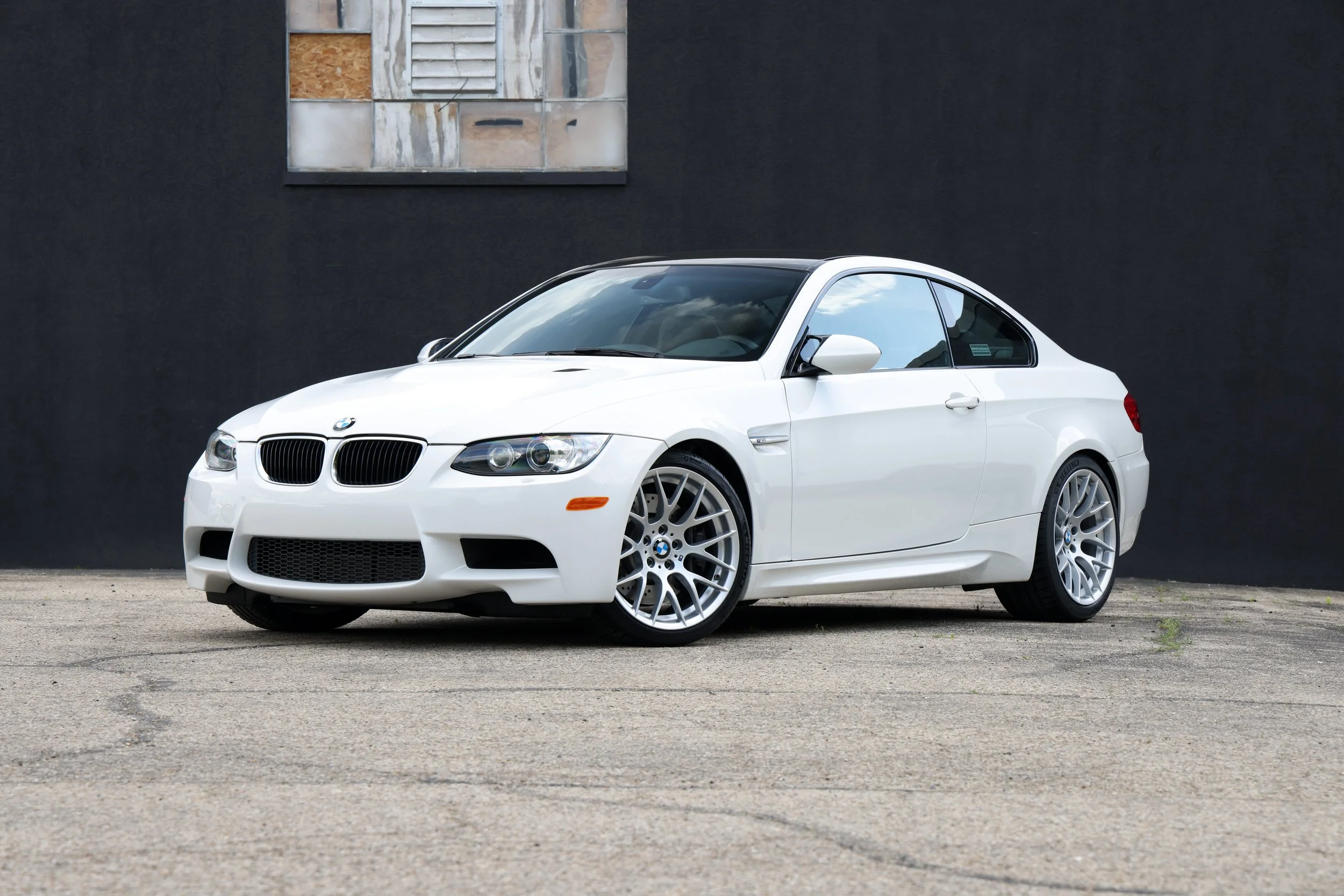 E798636 - E92 M3 - Full Size-002.jpg