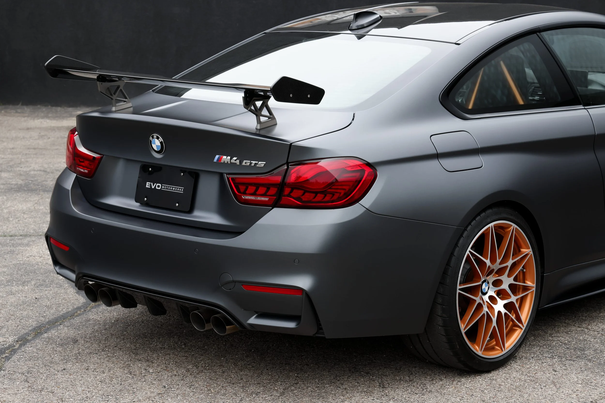 K579070-BMW M4 GTS-Frozen Grey-Resized-013.jpg