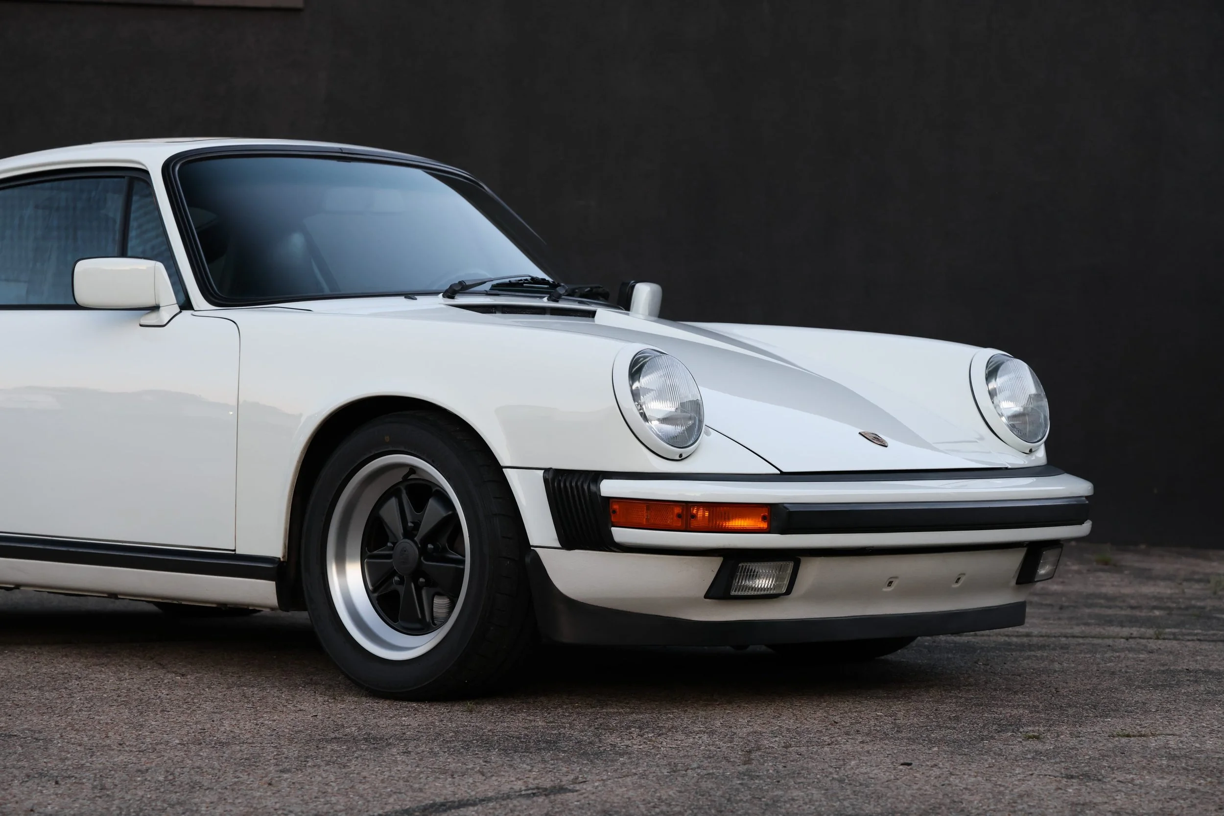 S120447-911 SC-Grand Prix White-Resized-005.jpg