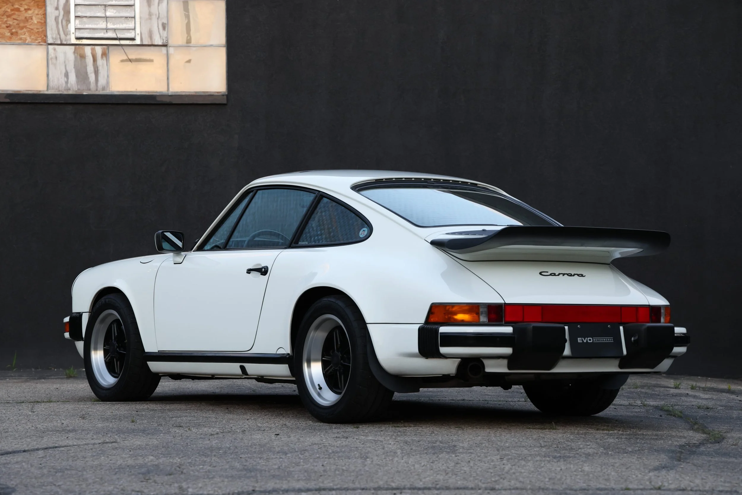 S120447-911 SC-Grand Prix White-Resized-007.jpg