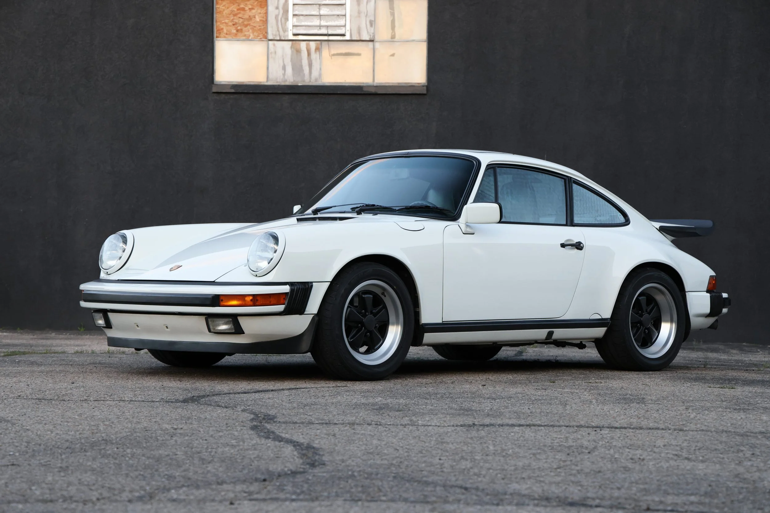 S120447-911 SC-Grand Prix White-Resized-001.jpg