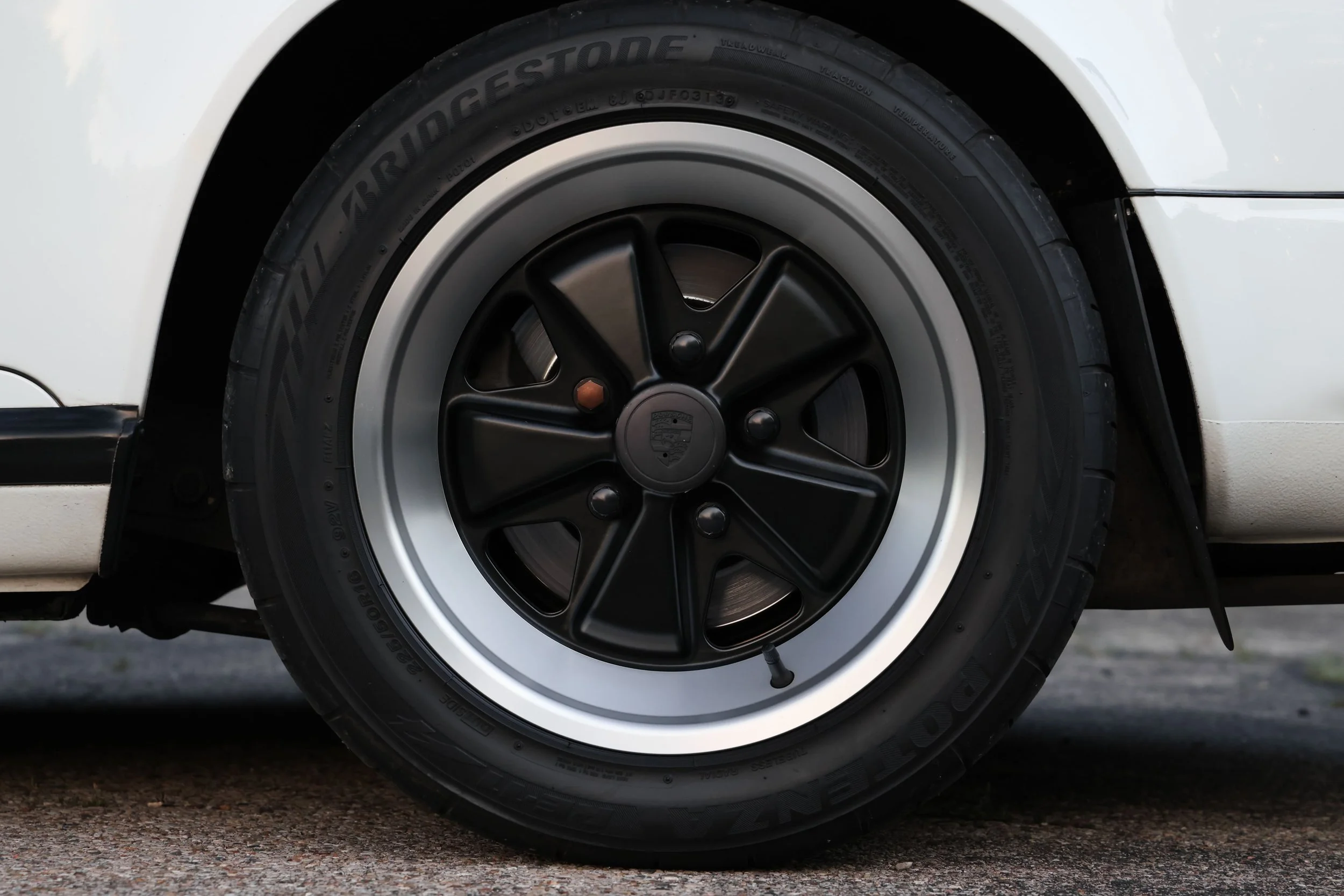 S120447-911 SC-Grand Prix White-Resized-042.jpg