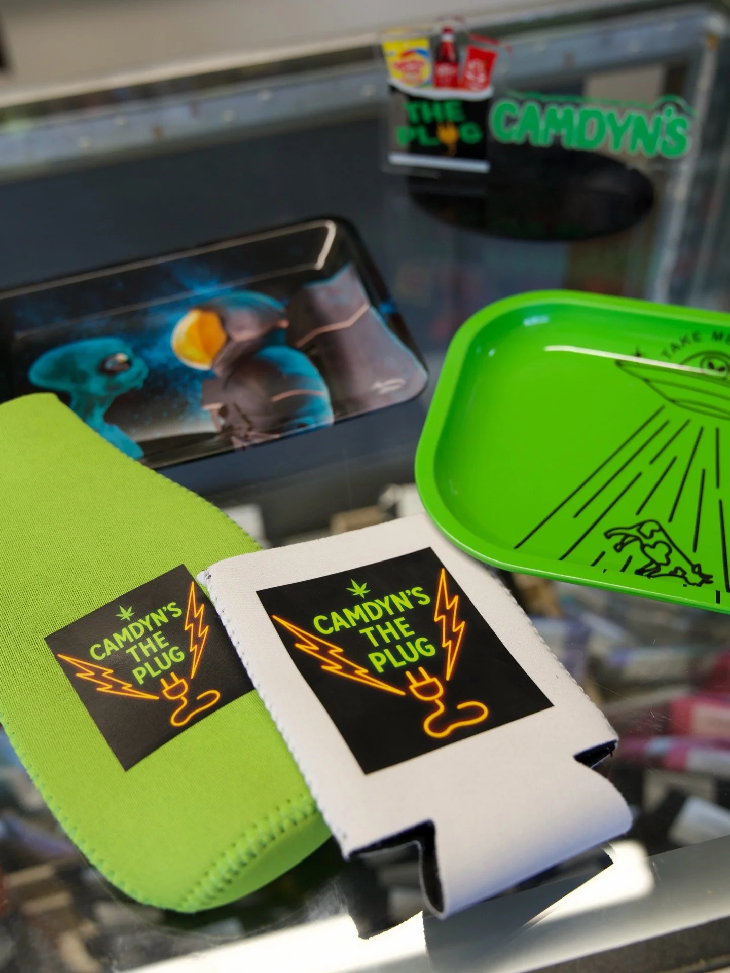 New Camdyn&rsquo;s merch is in! ✨

Grinders, drink holders, rolling trays, and more! 

Check our website to stay up to date on our stock! 🌱

#camdyns #theplug #steubenville #yorkville #ohio