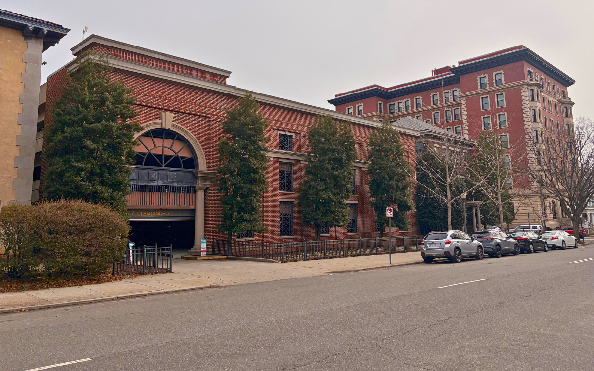 St. James's Episcopal Church Main Parking Garage