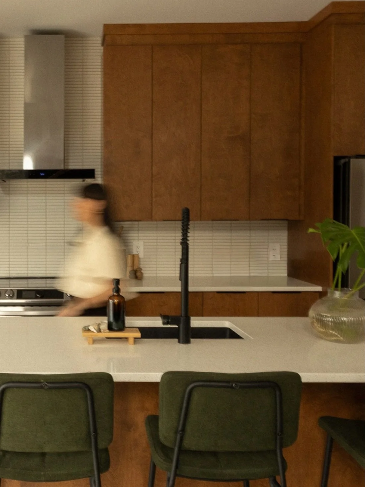 Un projet qui nous habite depuis quelque temps 🤎

On vous d&eacute;voile bient&ocirc;t un espace pens&eacute; pour savourer
les grands espaces, la lumi&egrave;re &mdash; et la simplicit&eacute;.

&mdash; Projet de l&rsquo;Aube