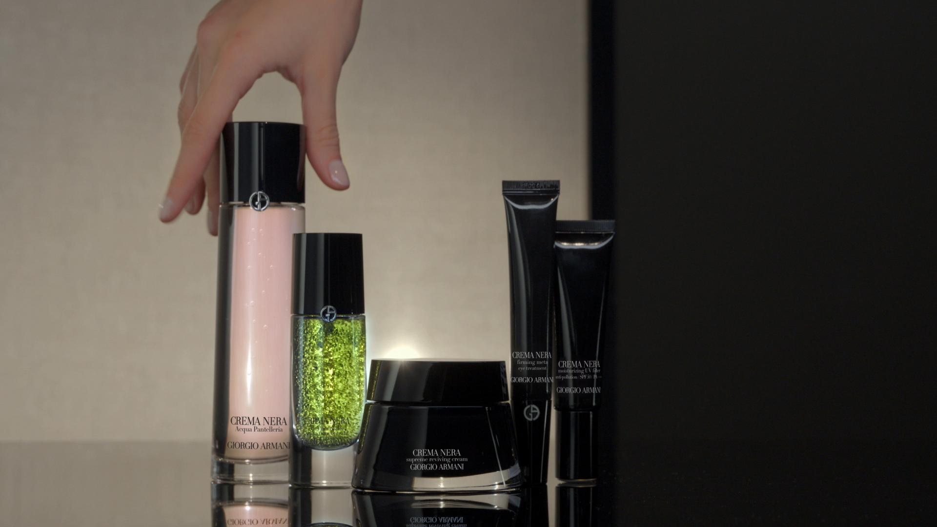 GIORGIO ARMANI_ROUTINE000.png