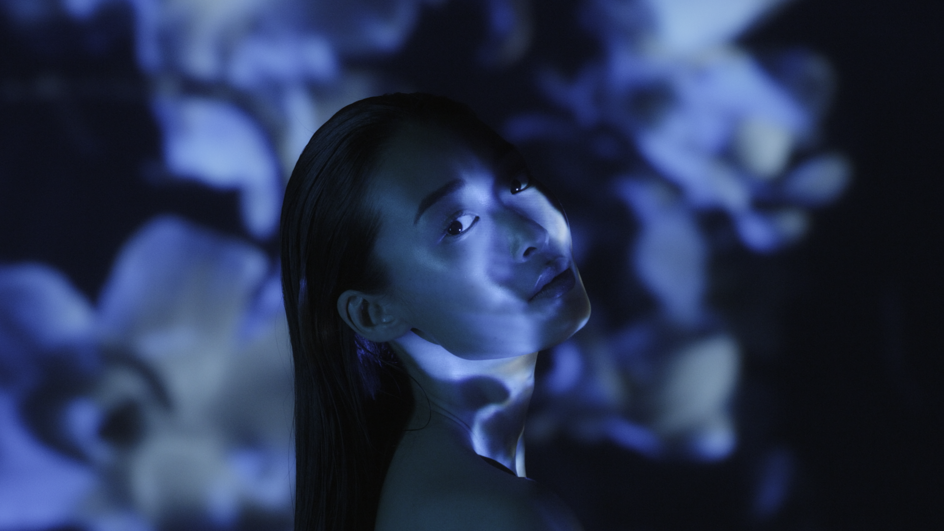 GUERLAIN_TUTO OI BLUE_MICRO-LIFT_LIVRAISON_16-9.mov.png160.png