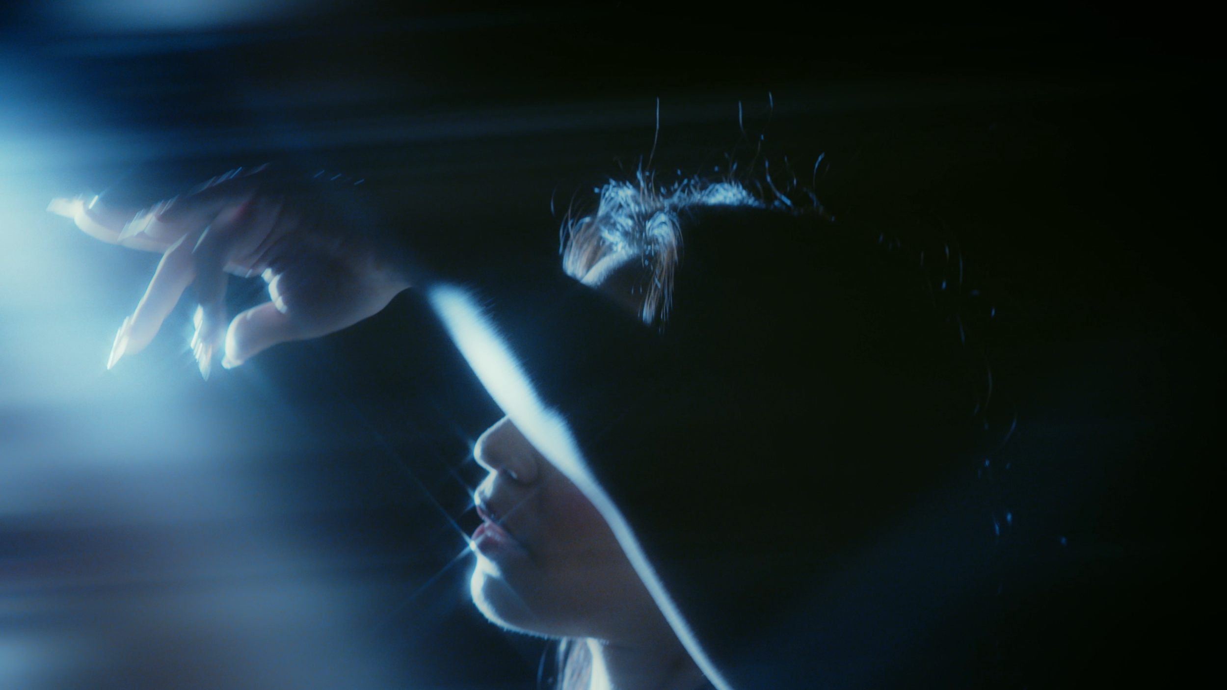 EFFETS_HOLY BRUNE_COM_160.png