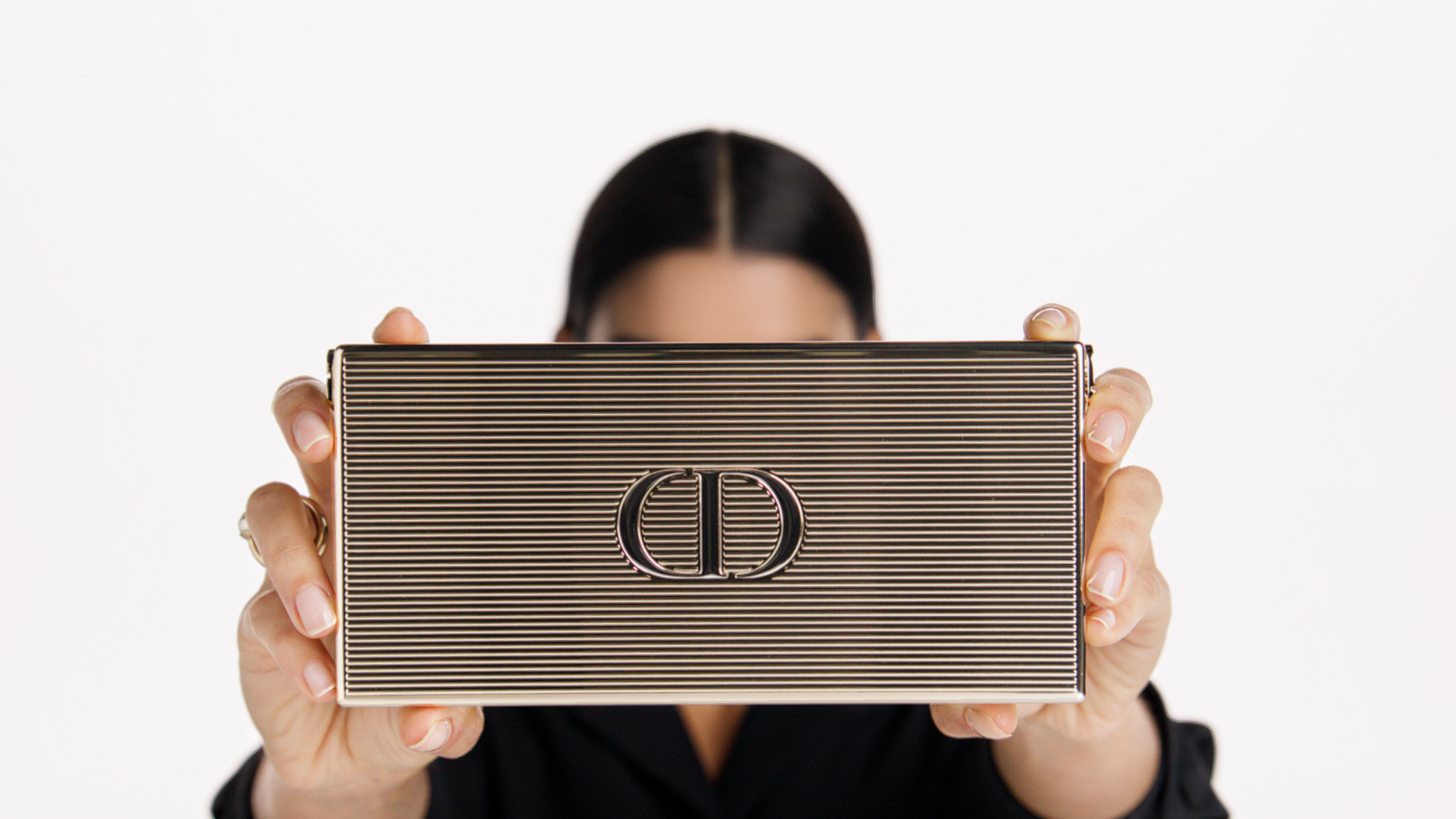 DIOR_1H24_FOREVER_MINAUDIERE_16910.png