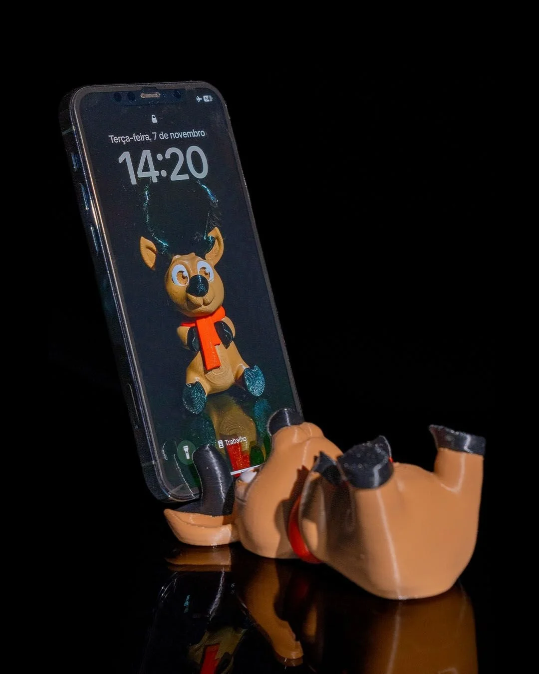 Cute_Reindeer_Phone_Stand_2_7ae9fb9a6c.jpg
