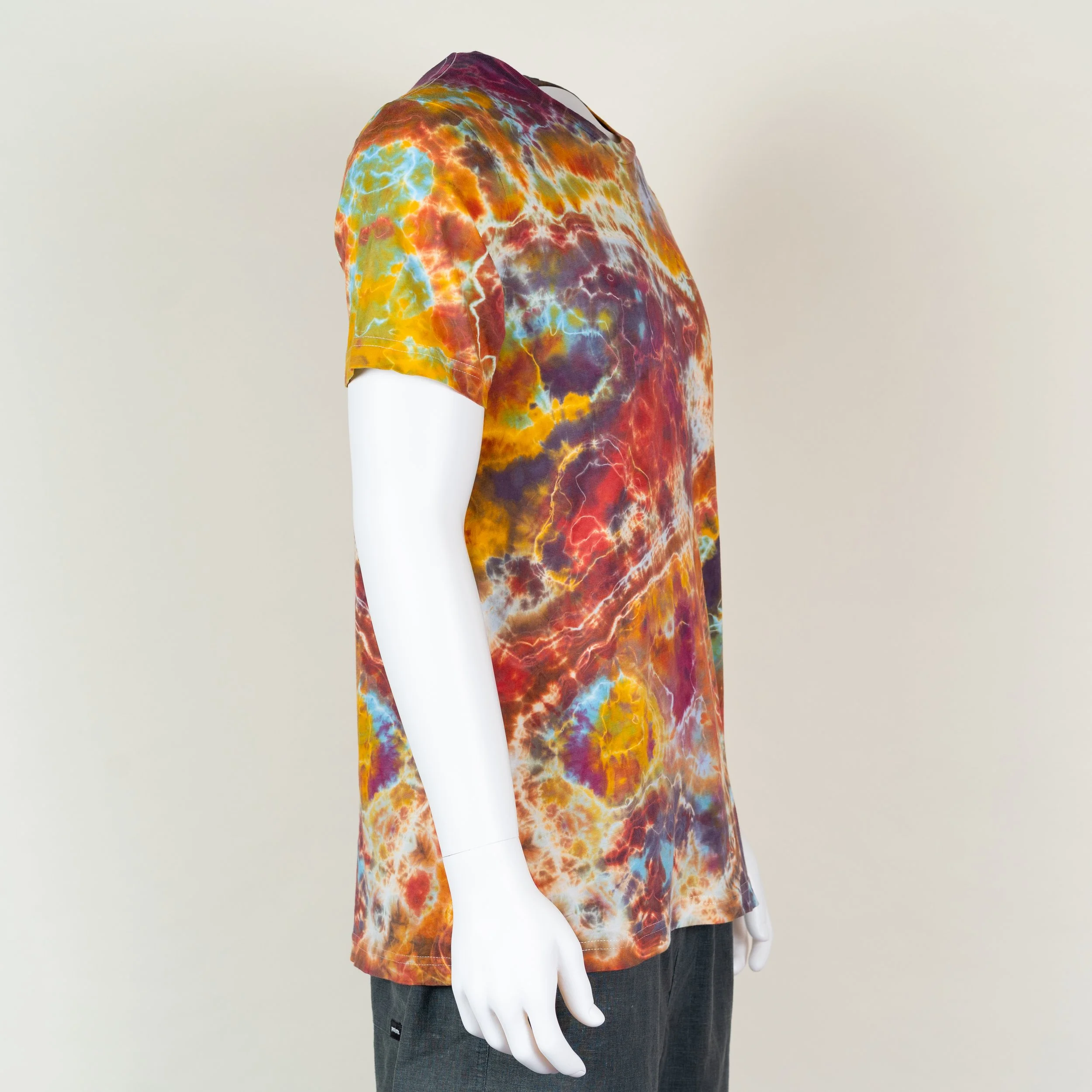 Bloodstone Geode Tie Dye 0103-1702-1MR.jpg