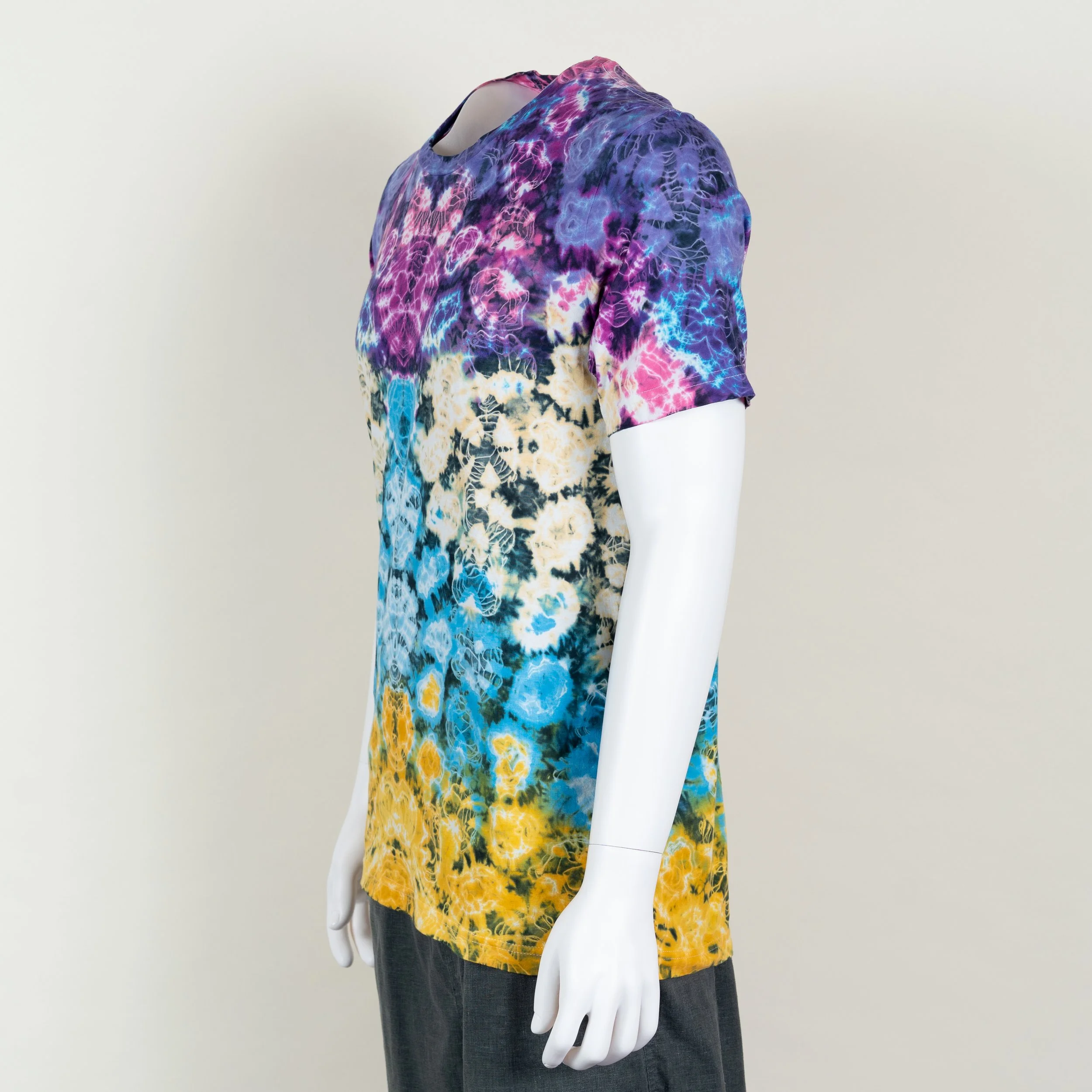 Universal Mind Kenney Style Tie Dye 0103-1802-4ML.jpg