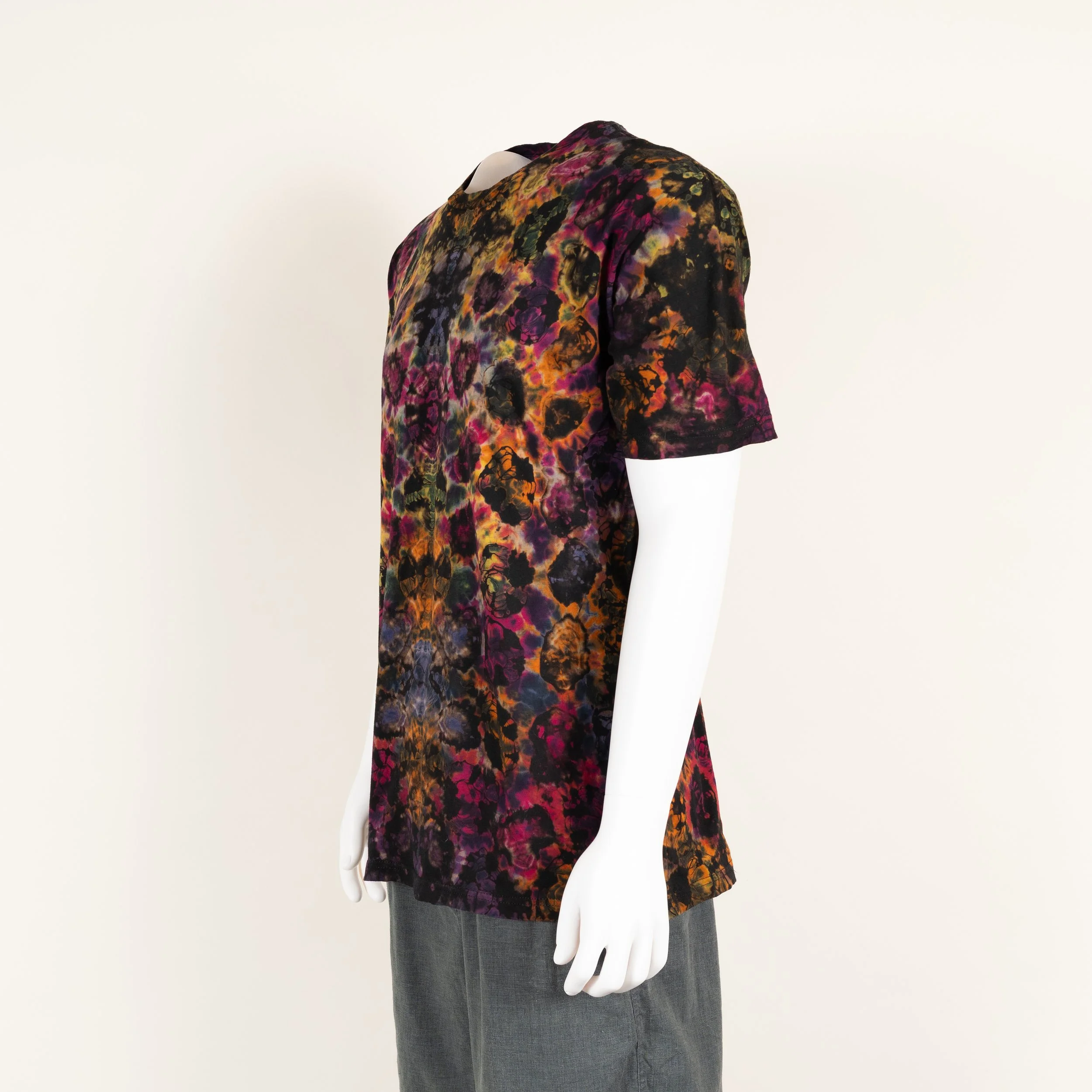 Reverse Rainbow Kenney Style Tie Dye 0104-1801-8ML.jpg