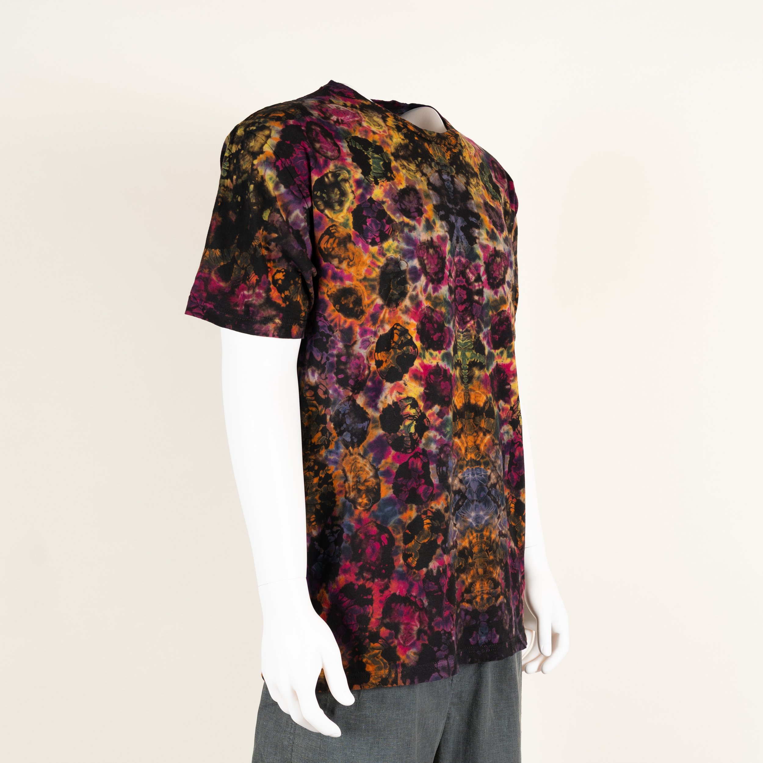 Reverse Rainbow Kenney Style Tie Dye 0104-1801-8MR.jpg