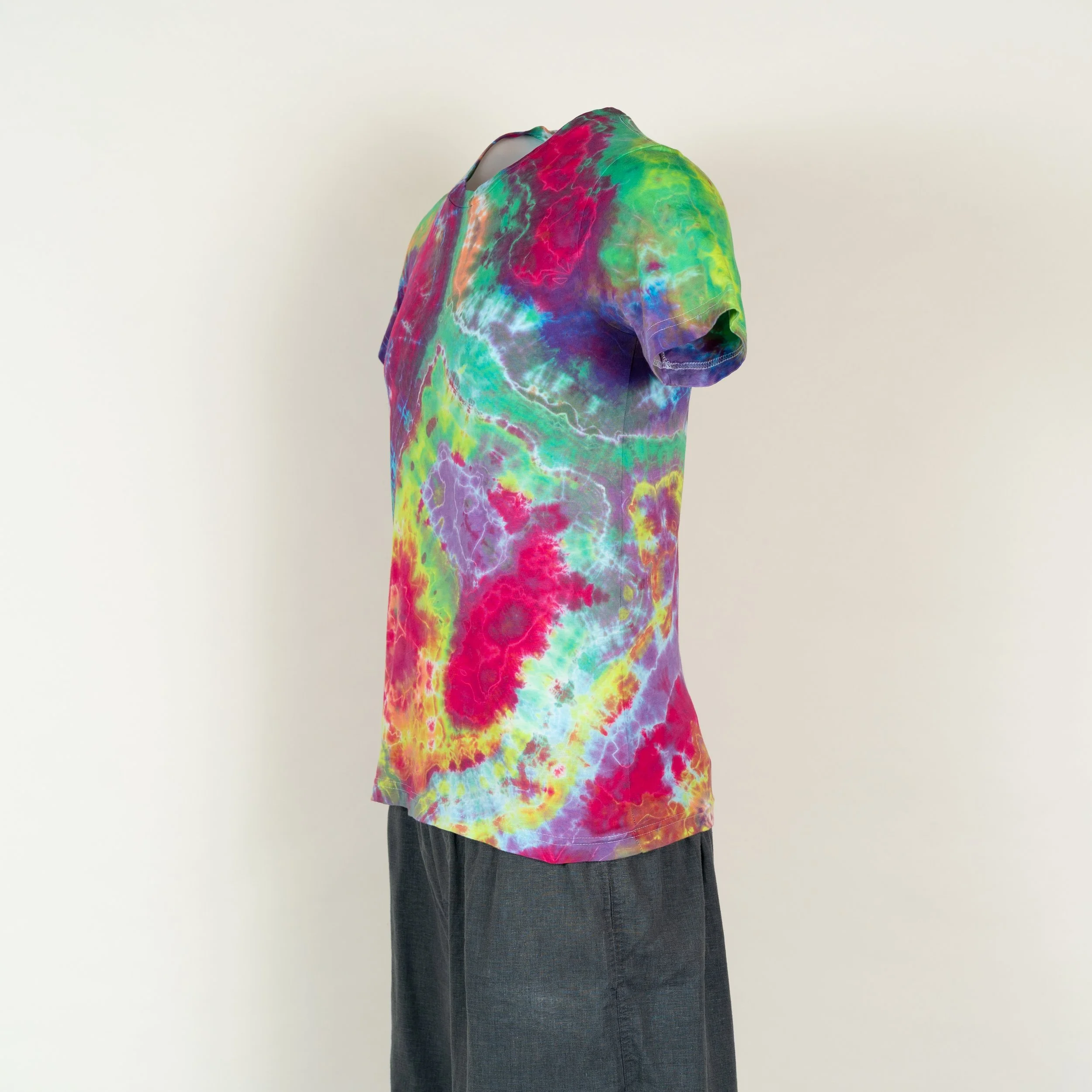 Rainbow Geode Tie Dye 0101-1701-1ML.jpg