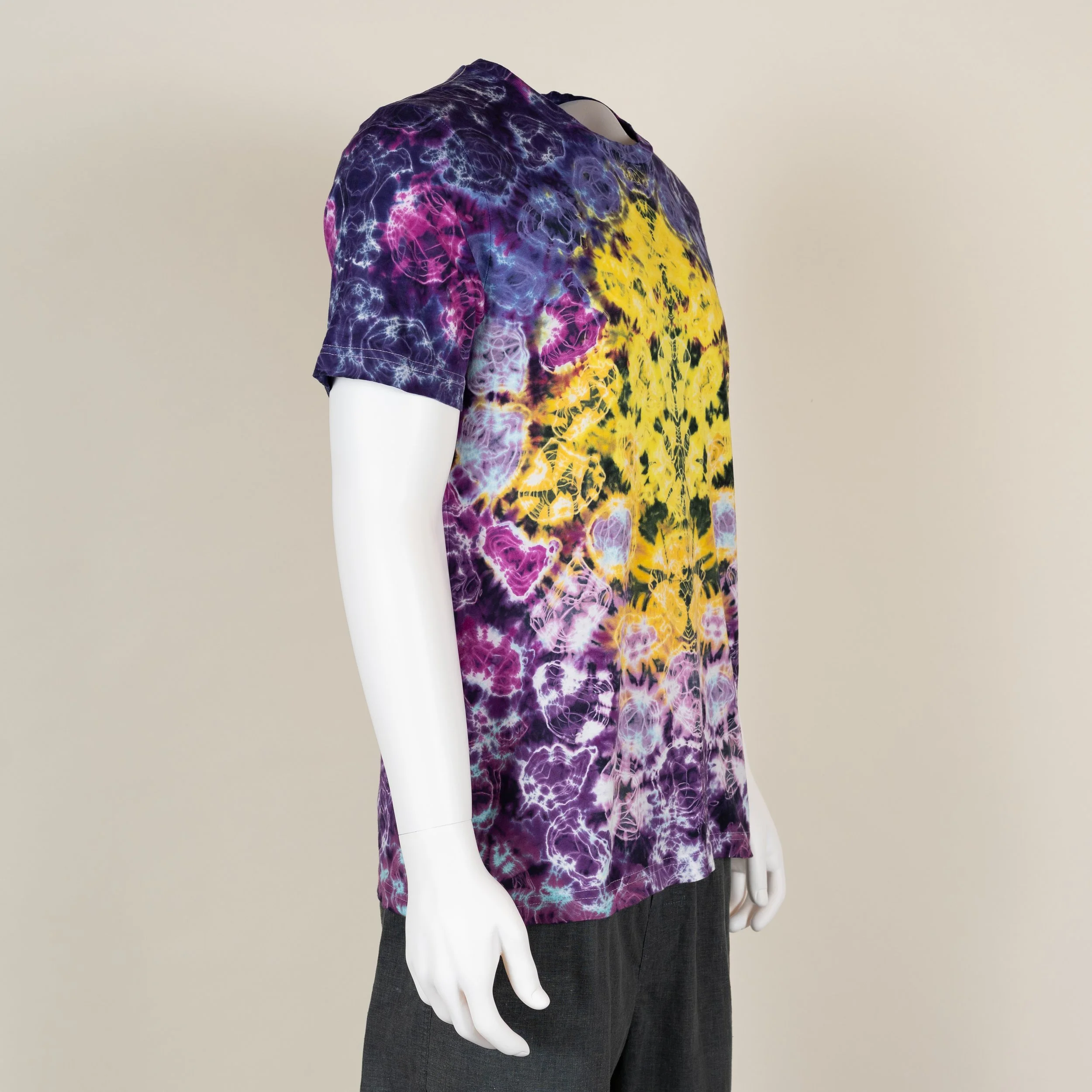 Nirvana Kenney Style Tie Dye 0103-1810-1MR.jpg