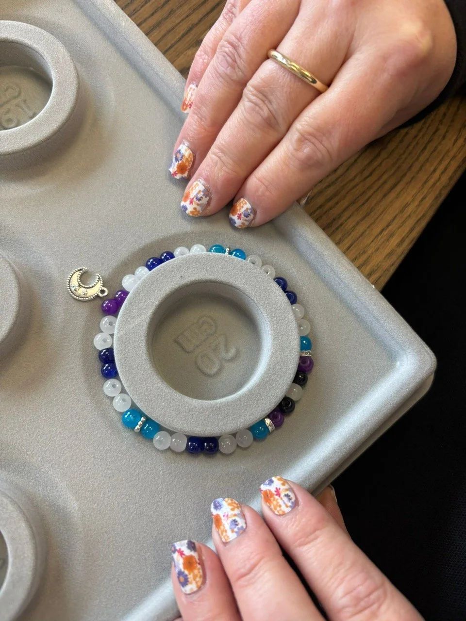 £15. Use elastic and beads to create bracelets, necklaces, key rings or bag charms 