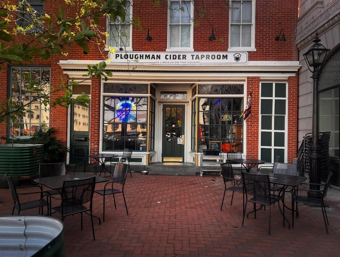 Live and Local: Derek and Open Mic