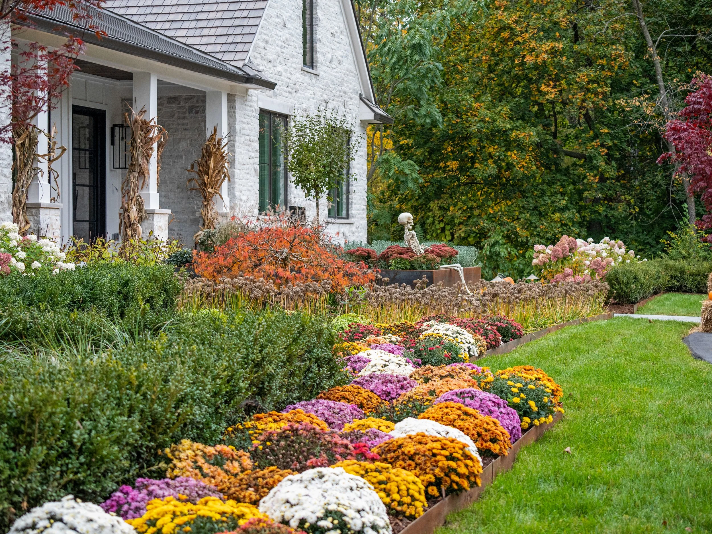 Custom Home Front Yard Landscaping Design – Haus Custom Homes Michigan