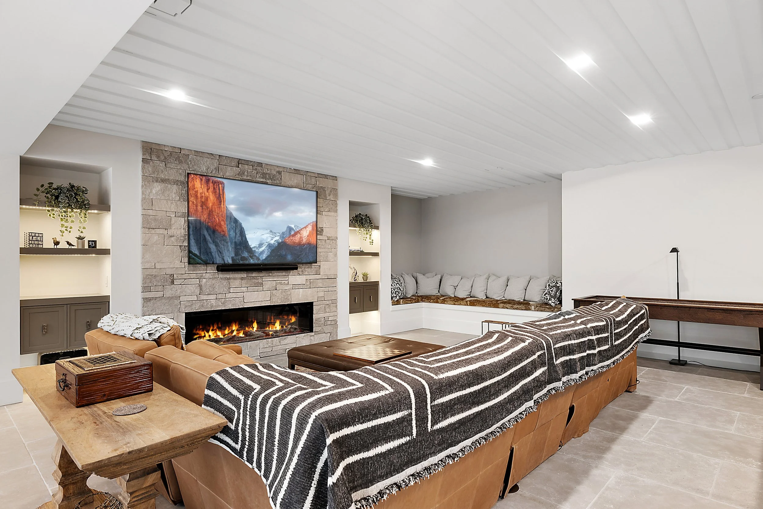 4852 N Harsdale Final Interior Photo-152.jpg