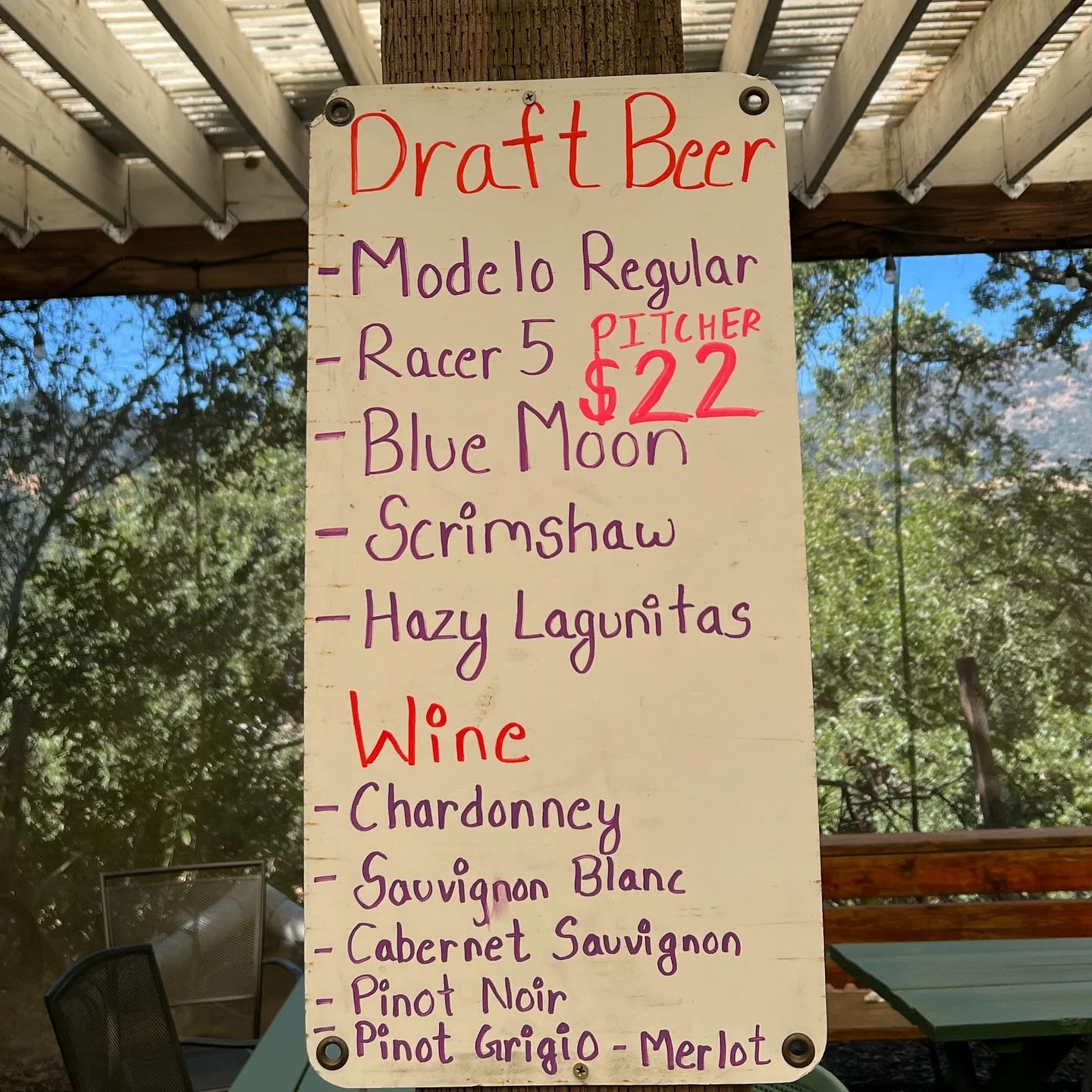 From a crisp Modelo Regular to the bold kick of Racer 5 🍺, we&rsquo;ve got your hops covered. Feeling fancy? Pair it with a chilled Chardonnay or a smooth Pinot Noir 🍷
Pitcher 🍻 beer just 22$ ‼️‼️
#beerplace #draftbeer #draftbeerlovers #cloverdale