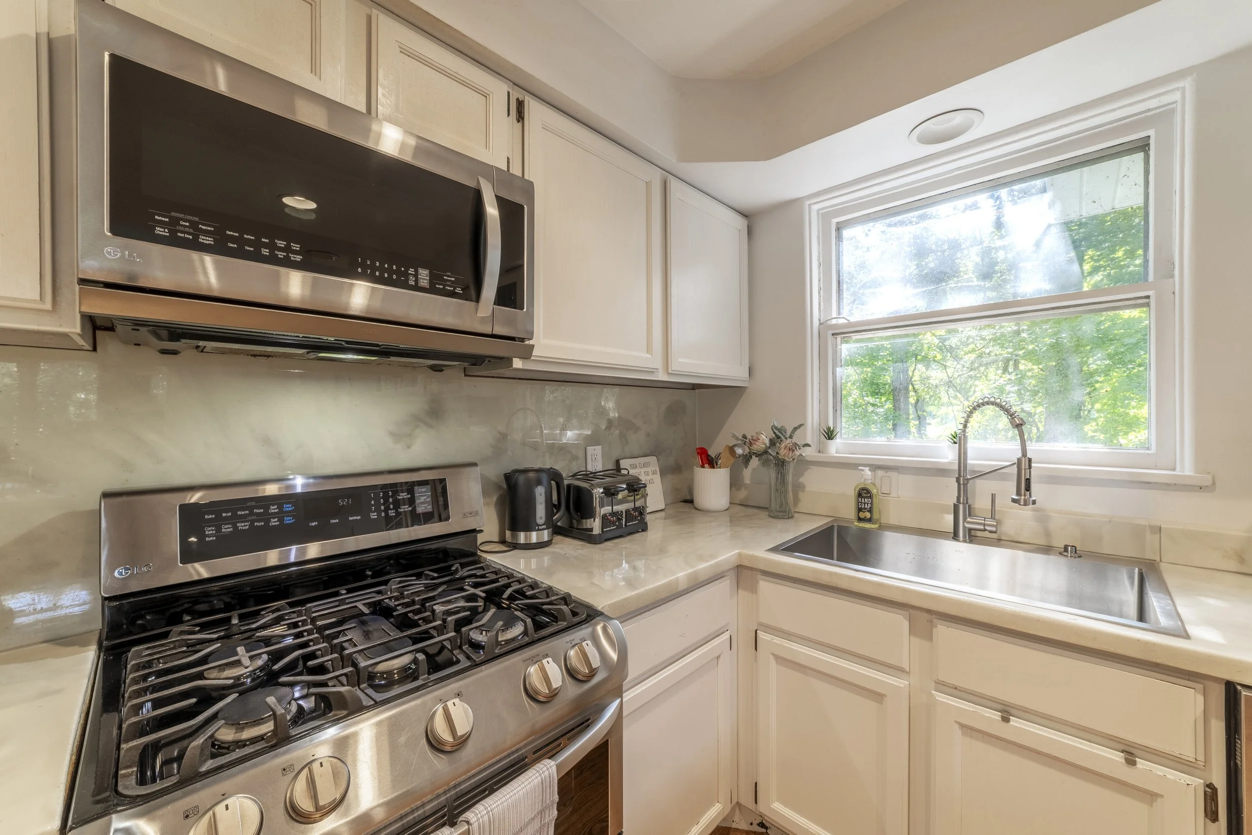 FKitchenBrowntown0060.jpg
